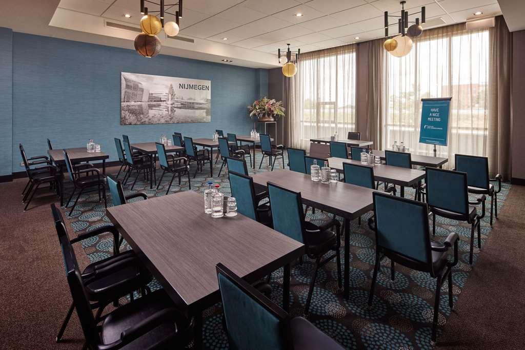 Van Der Valk Hotel Groningen-Hoogkerk Eelderwolde Зручності фото